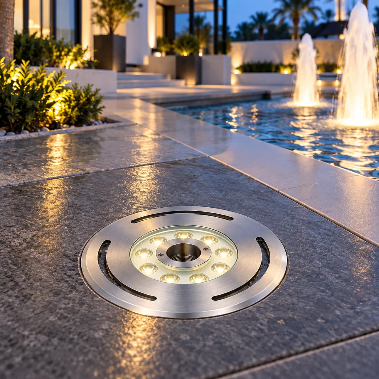 Outdoor Light detail shot 2